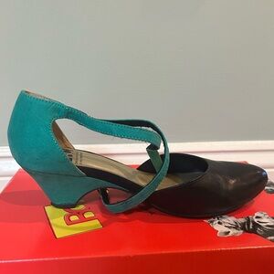 Elegant Black and Teal Women's Shoes